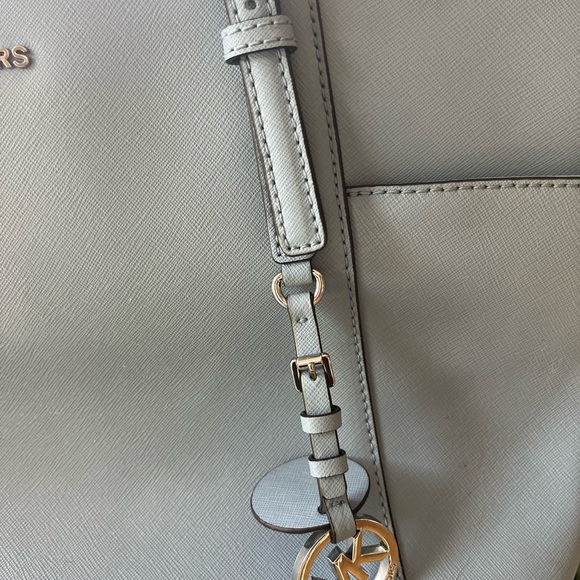 Michael Kors Jet Set Snap Pocket Tote Bag - Picture 12 of 16